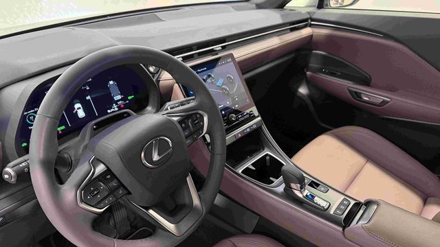 Lexus LBX  ELEGANT +