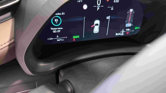 Lexus LBX  ELEGANT +