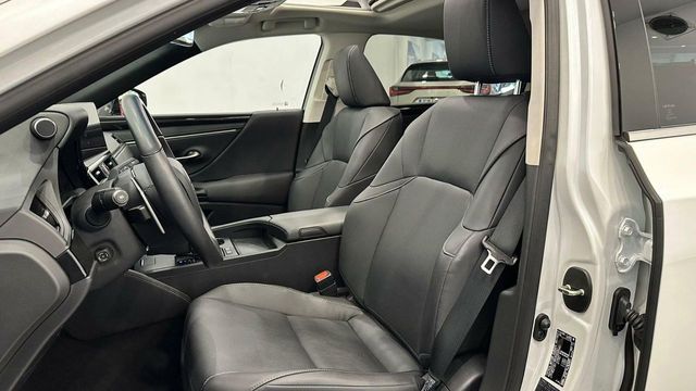 Lexus ES 300H PREMIUM