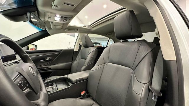 Lexus ES 300H PREMIUM