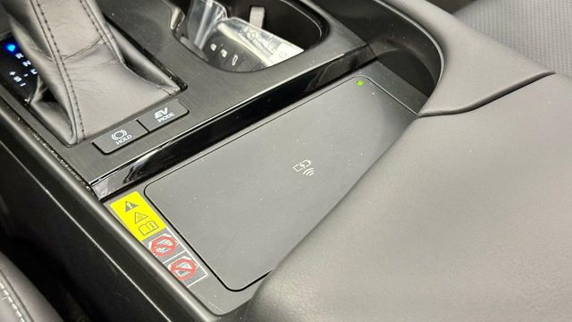 Lexus ES 300H PREMIUM