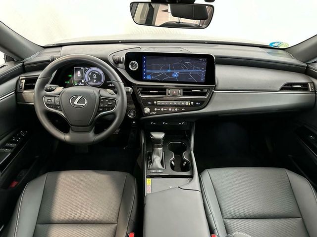 Lexus ES  2.5 300h Premium