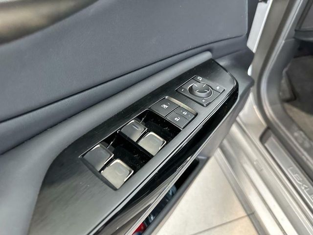 Lexus ES  2.5 300h Premium