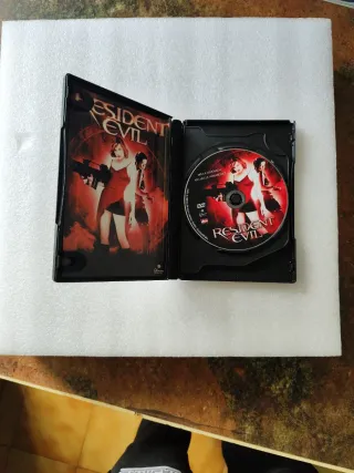 Resident Evil Película DVD (Español)