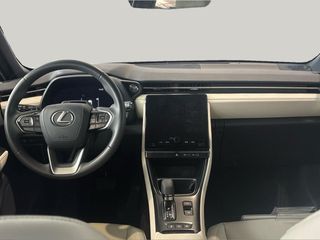 Lexus LBX   ELEGANT+