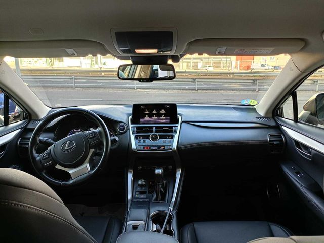 Lexus NX 300H PREMIUM 2WD