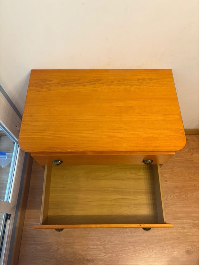 Cómoda y cambiador infantil de madera