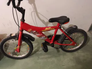 Bicicleta infantil Cars 95 roja