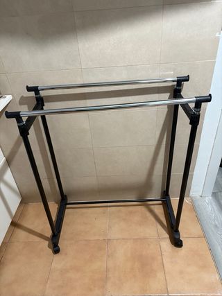 Appendiabiti a Doppia Ruota in Metallo