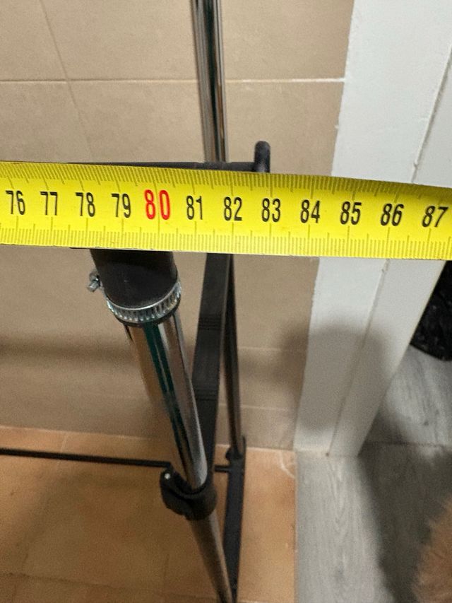 Perchero Doble Ruedas Metálico