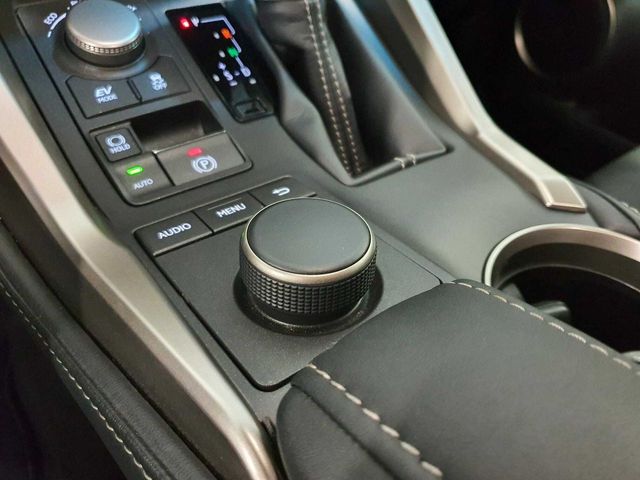 Lexus NX 300H EXECUTIVE 4WD