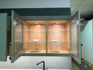 Cocina exposición con electrodomésticos