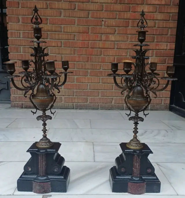 Coppia di Antichi Candelabri