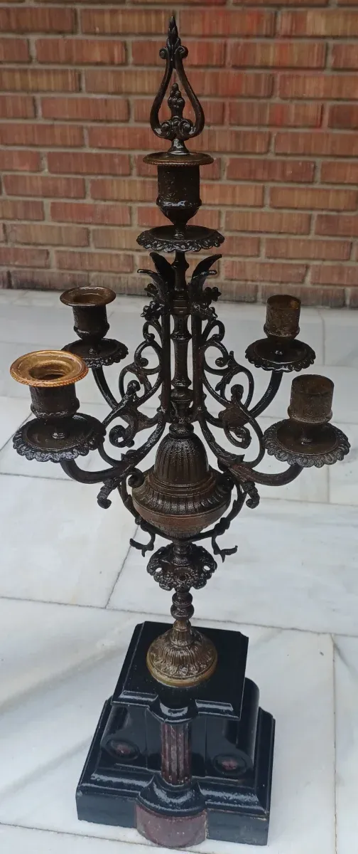 Coppia di Antichi Candelabri