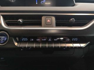 Lexus UX 250H BUSSINES 2WD