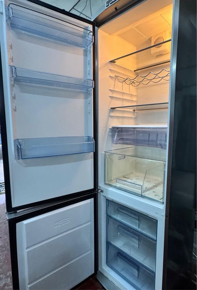 FRIGORÍFICO AEG COMBI NO FROST EN INOX