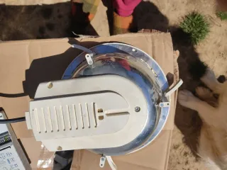 Foco reflector metálico