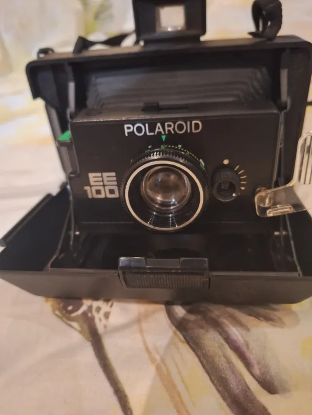Fotocamera Polaroid EE 100 Nero
