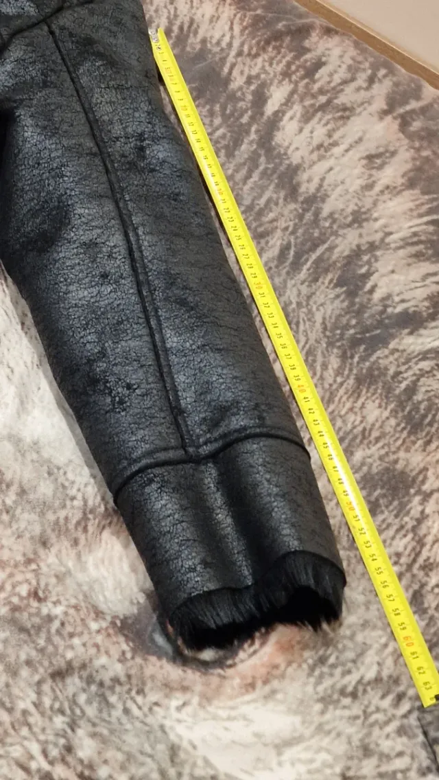 Gabardina di pelle nera con fodera