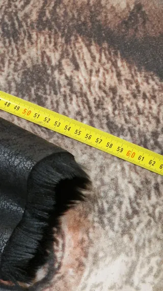 Gabardina de piel forrada negra