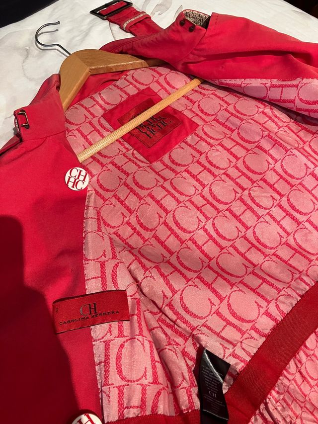 Gabardina Carolina Herrera Roja Talla 8