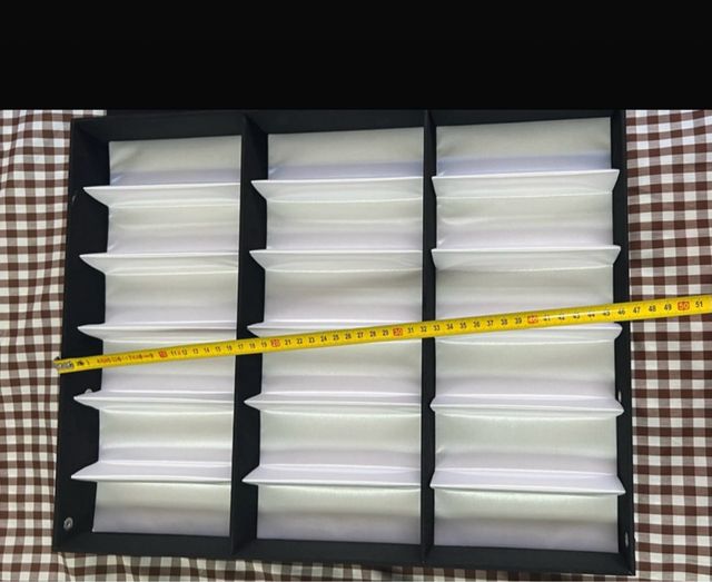 Caja organizadora de gafas