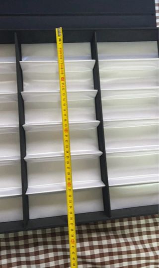 Caja organizadora de gafas