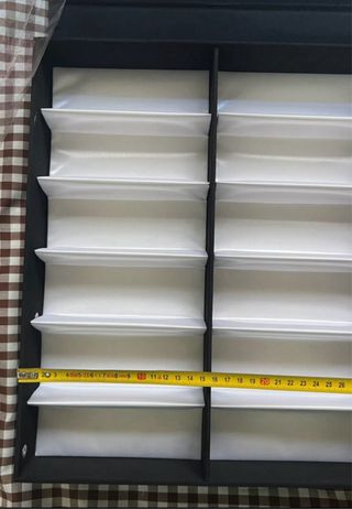 Caja organizadora de gafas
