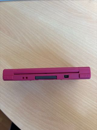 Nintendo DS Rosa - Sin Cargador ni Lápiz