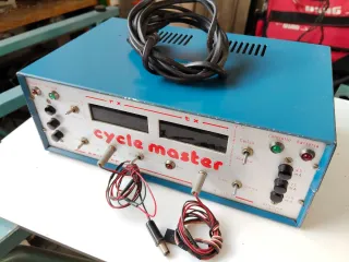 Caricabatterie Cycle Master modellismo