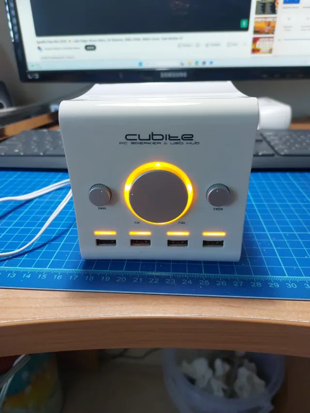 Altoparlante Cubite USB Hub