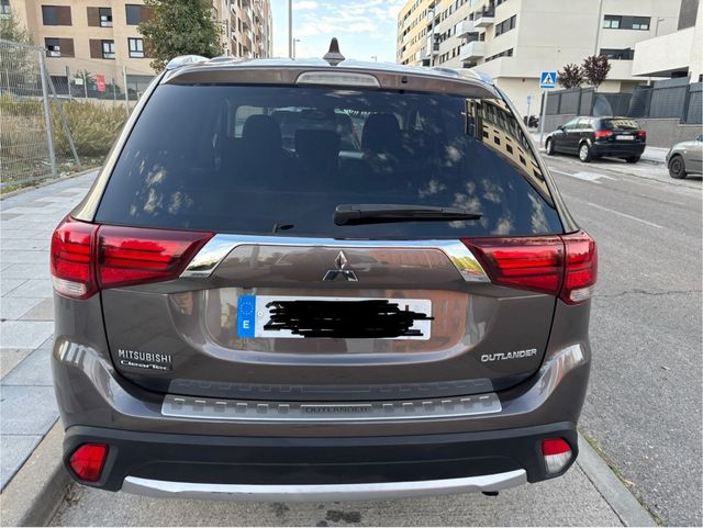 Mitsubishi Outlander 2017