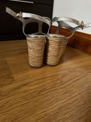 Sandalias esparto plateadas