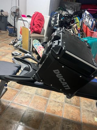 Maleta Ducati Hypermotard 939