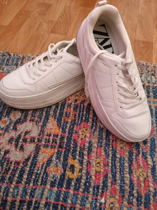 Zapatos Zara blancos de plataforma