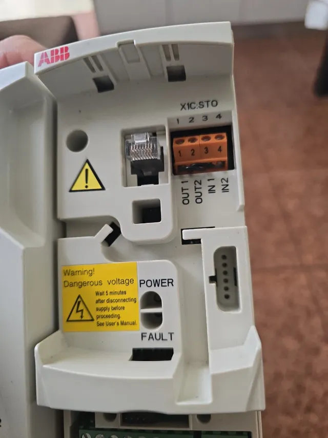 Variador de frecuencia ABB