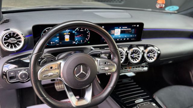 Mercedes-Benz Clase A A 200 Sedán