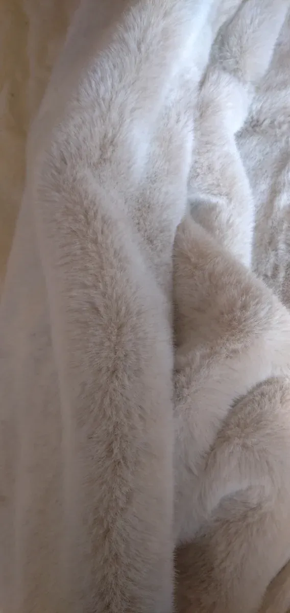 Retal de tela sintetica blanco 1m