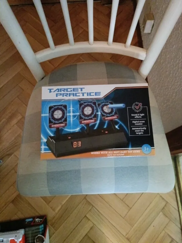 Lote pistola X-SHOT y repuestos.