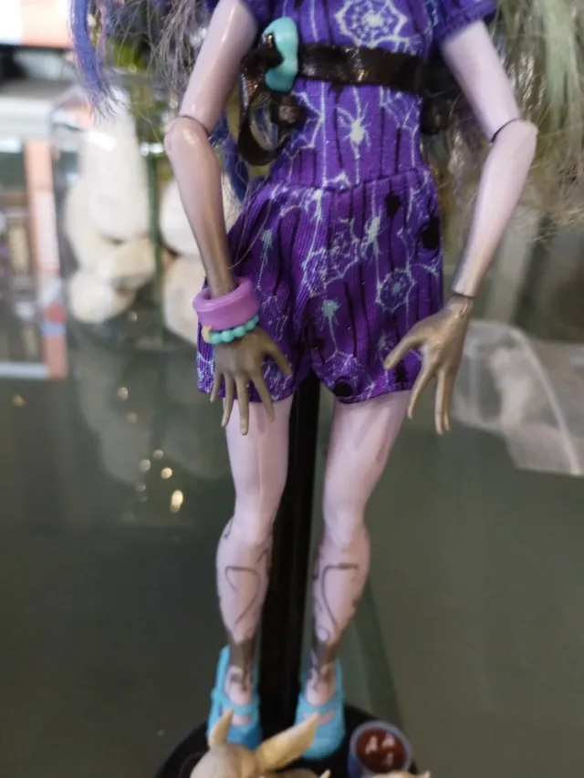 Muñeca Monster Hig twyla coffin bean