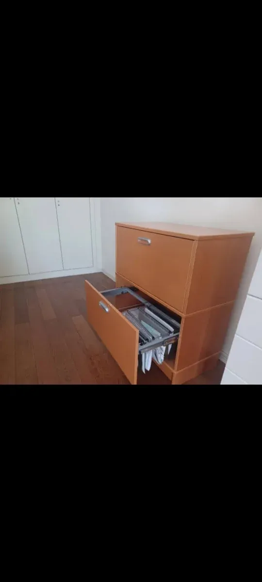 Mueble archivador de madera