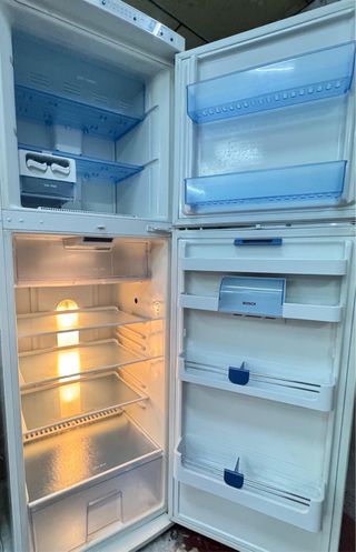 NEVERA 2 PUERTAS BOSCH NO FROST EN BLANCO