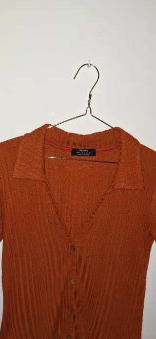 Jersey Bershka naranja talla X