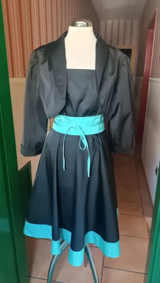 Completo abito nero e turchese