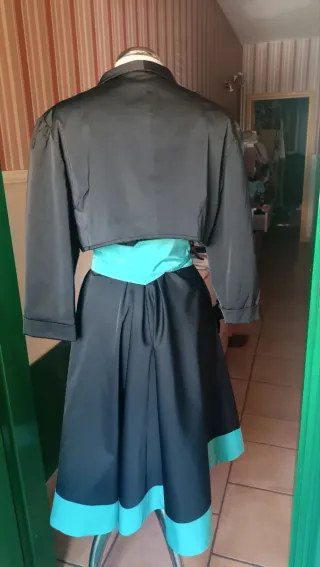 Completo abito nero e turchese