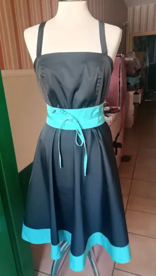 Completo abito nero e turchese