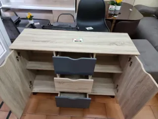 Aparador 2 puertas 3 cajones madera