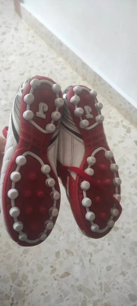 Botas de fútbol Joma rojas y blancas sevilla fc