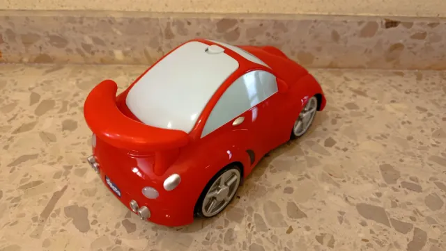 Coche teledirigido rojo chicco.