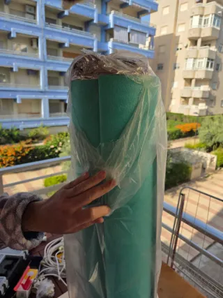 Tarima flotante + rodapie + aislante térmico